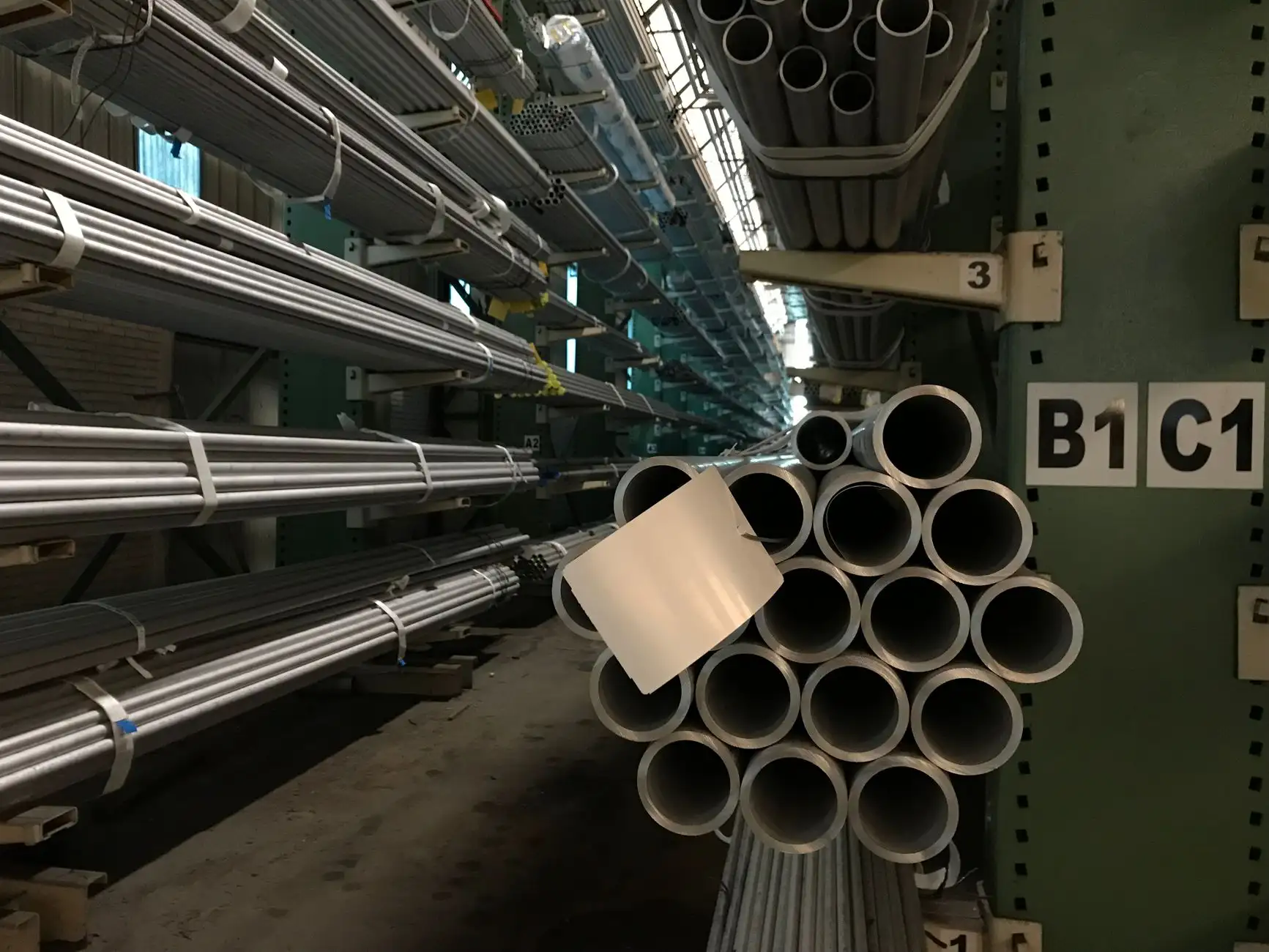 5G基站建设对射频模块性能指标的新要求与技术选型分析