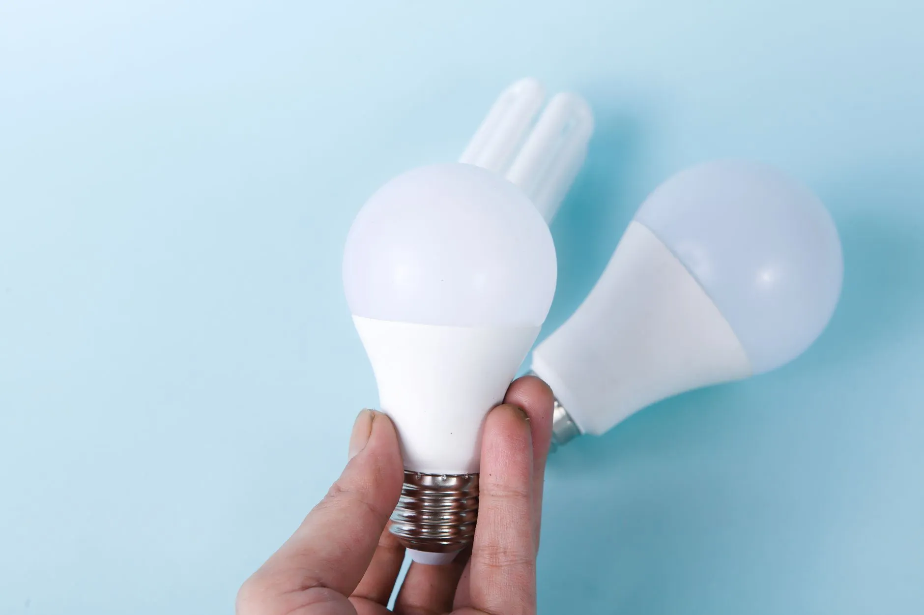 赫廉科技GaN半导体器件在5G基站功放设计中的实测性能对比