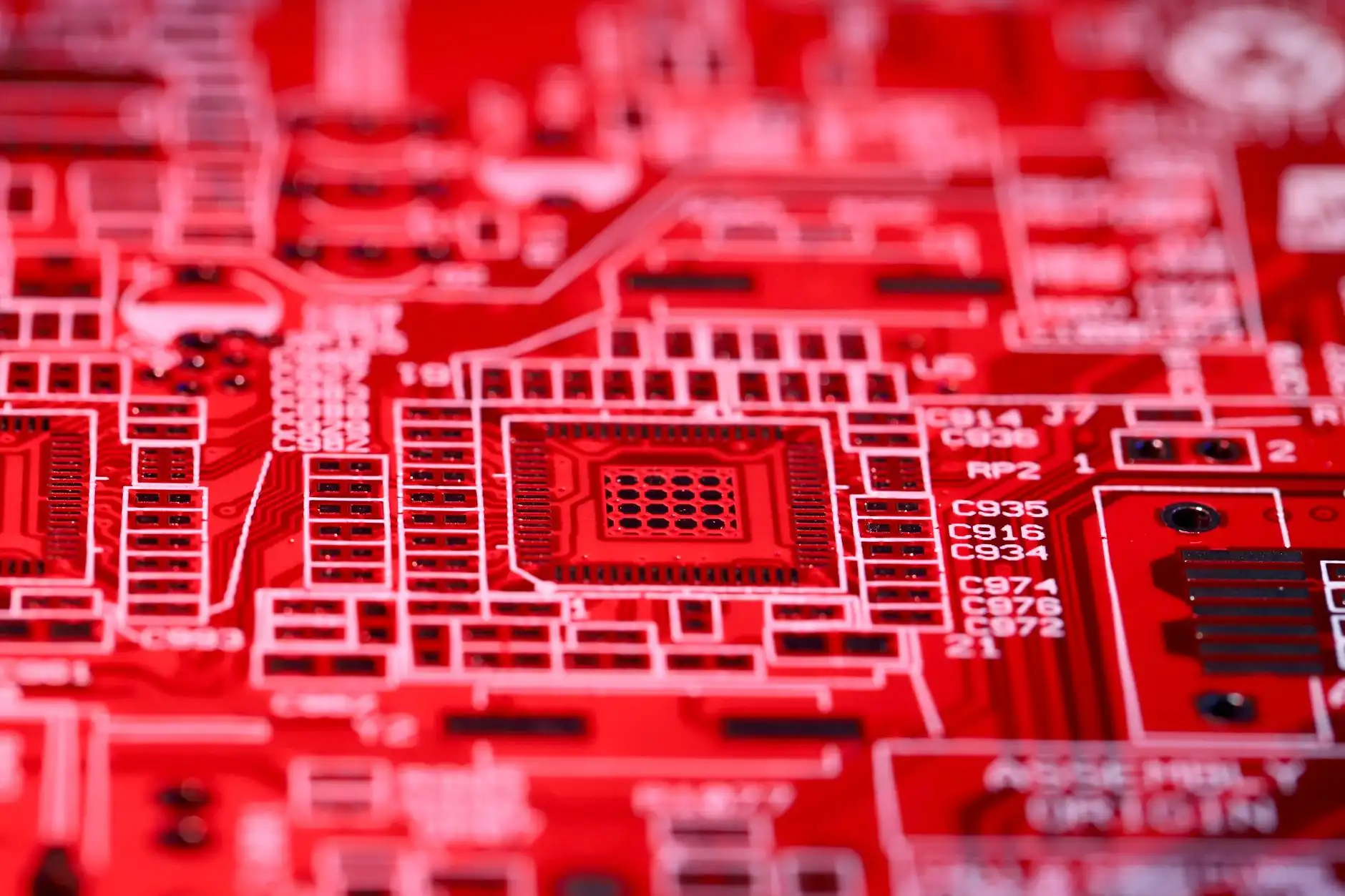 5G基站射频模块选型要点：从功率到线性度的参数解析