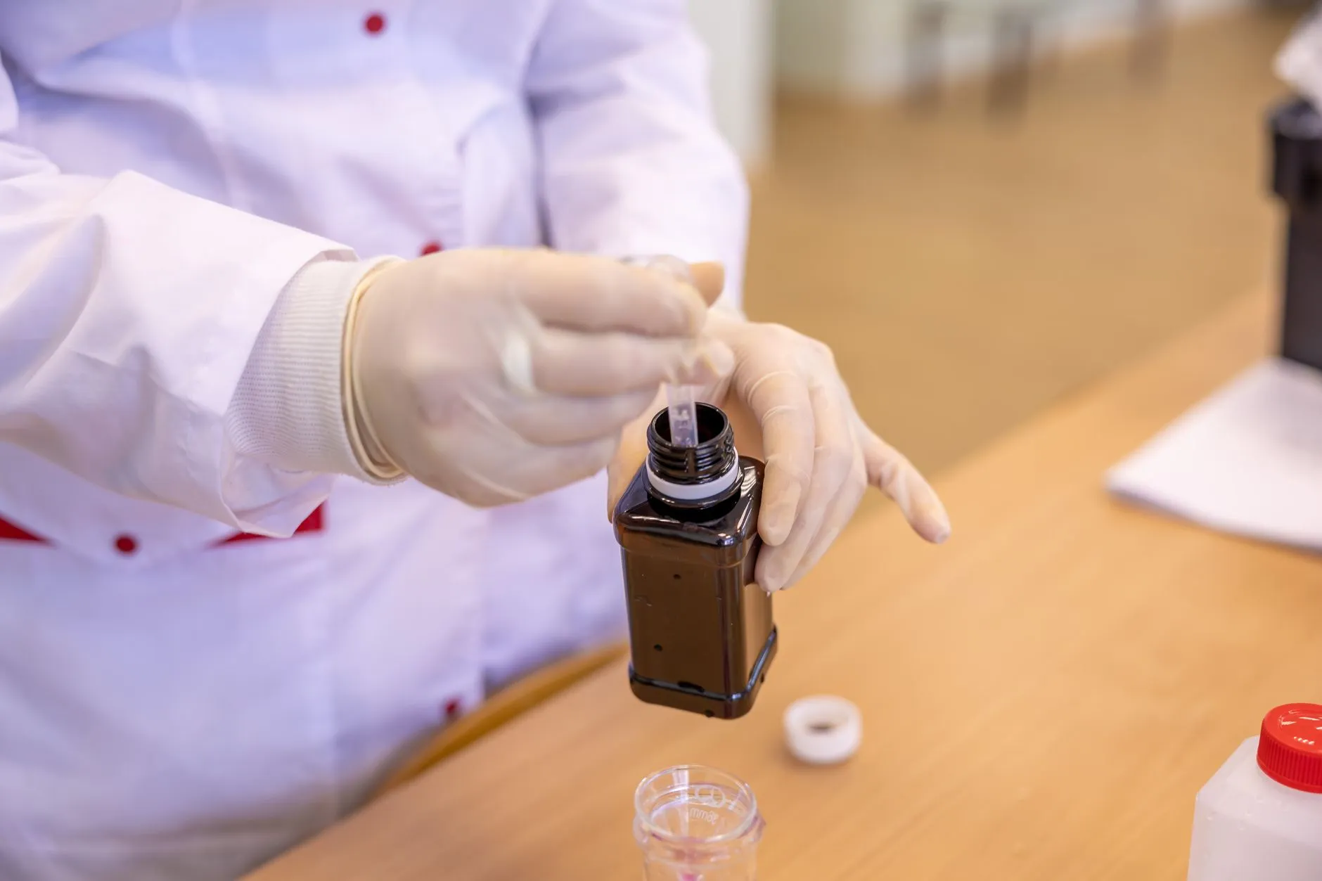 通信设备中半导体器件选型要点：射频模块与无线传输性能的关联分析